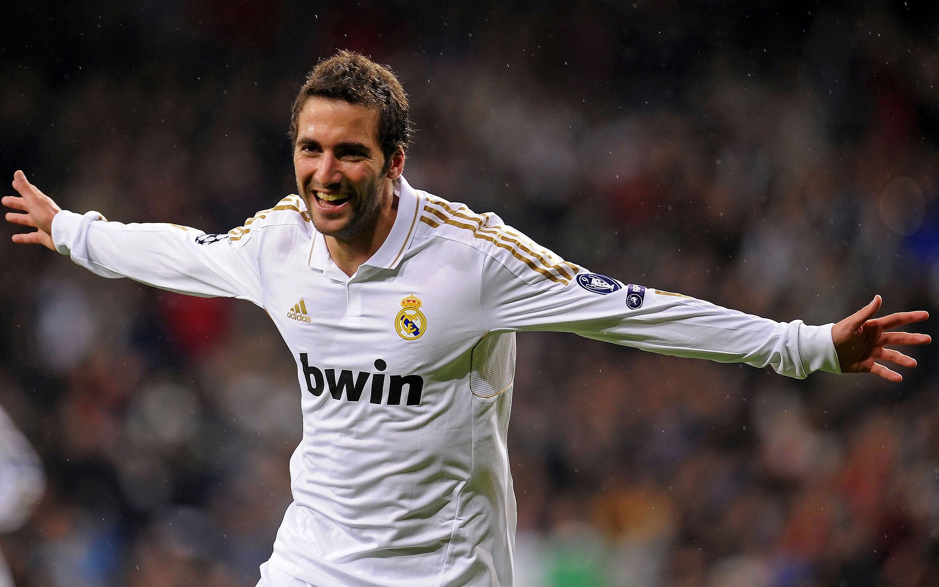 跨界合作助力中国足球走出新局面，2020跨界合作