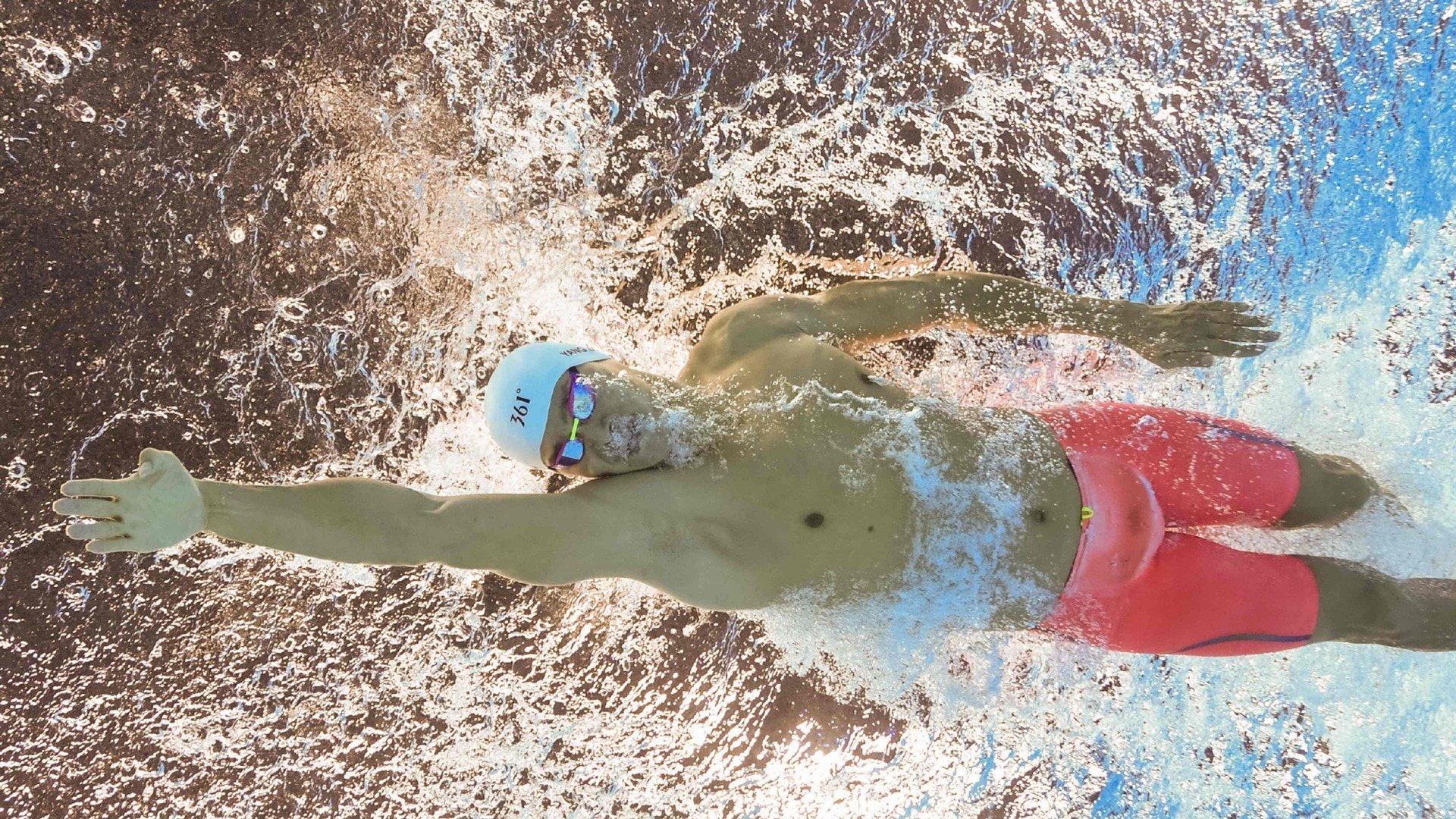 星空体育全站app-门神再献神扑，赛场上的“传奇守门员”！，门神集锦